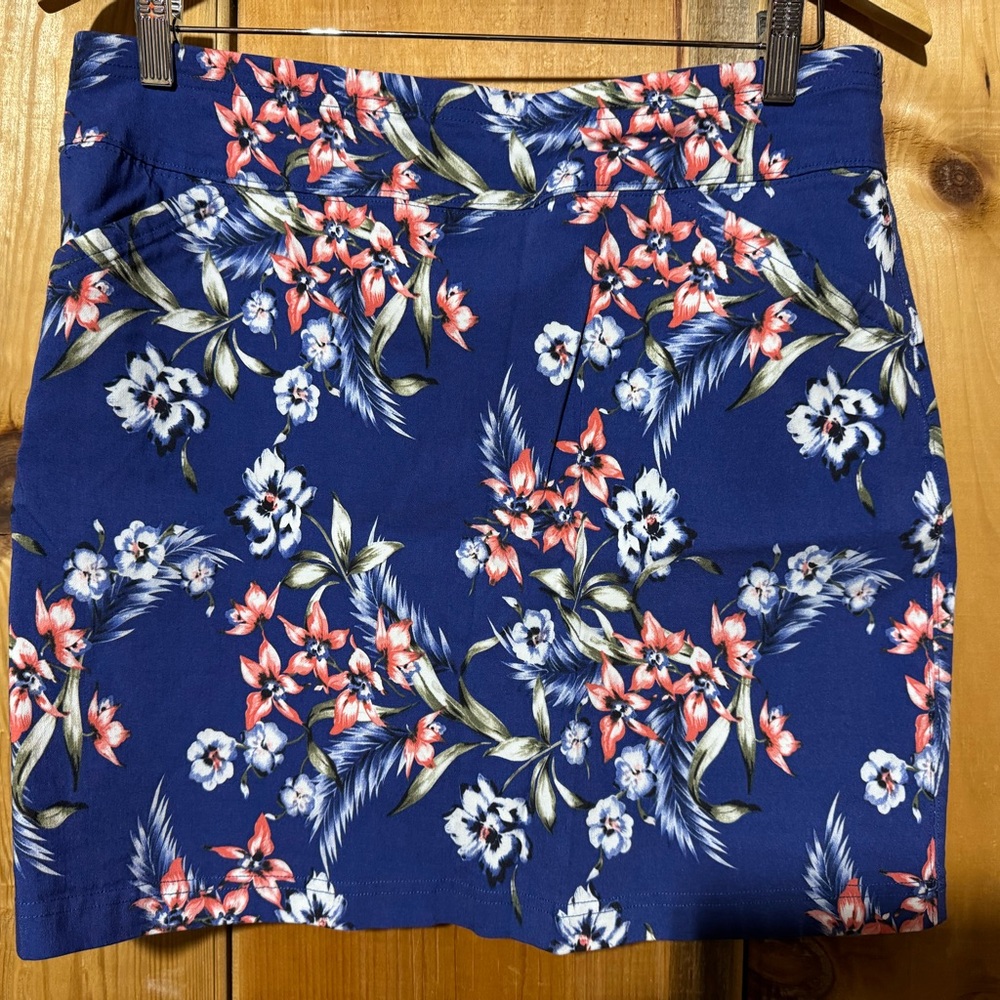 Mario Serrani Blue Floral Skort